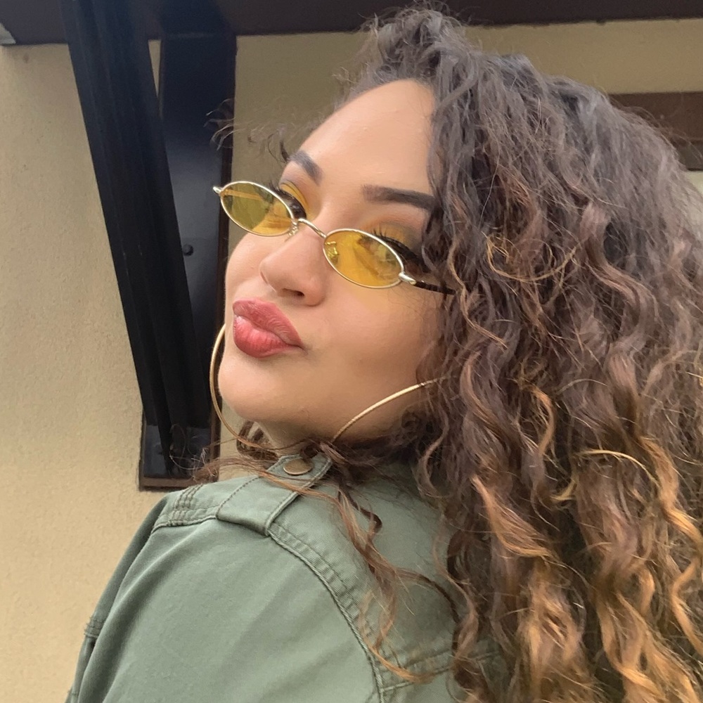 Meet your Posher, Marissa